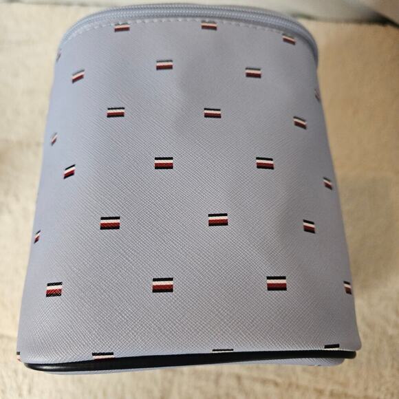 Tommy Hillfiger NWOT Logo Makeup Bag. Y2K. Minimalist. Travel. Blue Red White - Picture 10 of 13